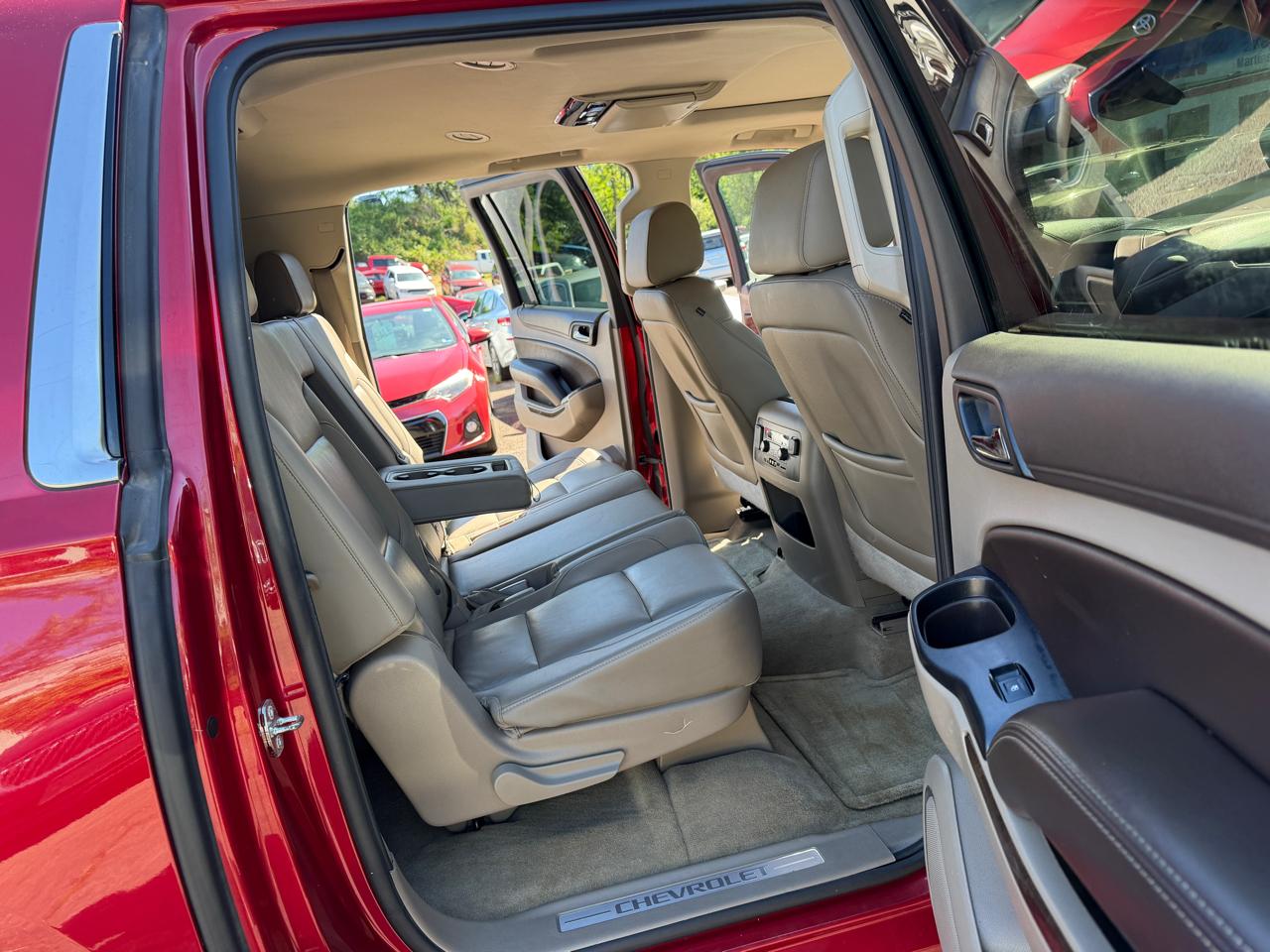 Chevrolet Suburban LT 4WD 2015