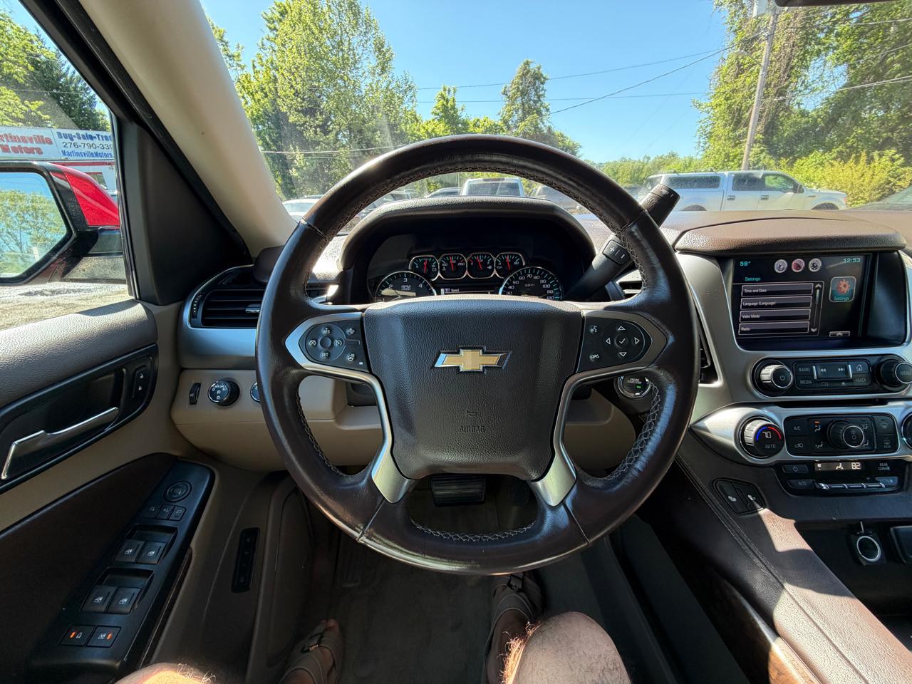 Chevrolet Suburban LT 4WD 2015
