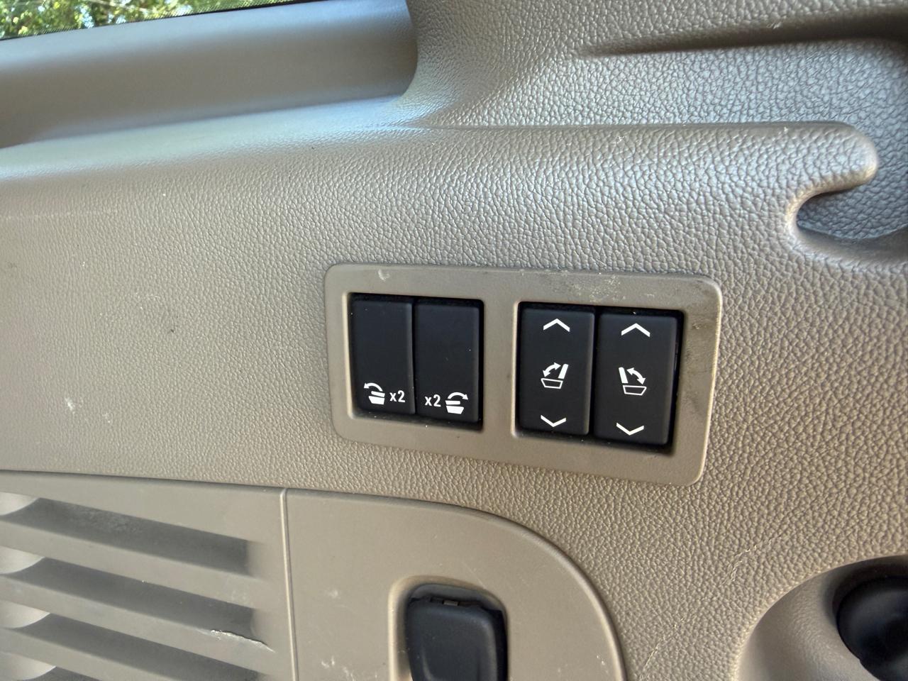 Chevrolet Suburban LT 4WD 2015