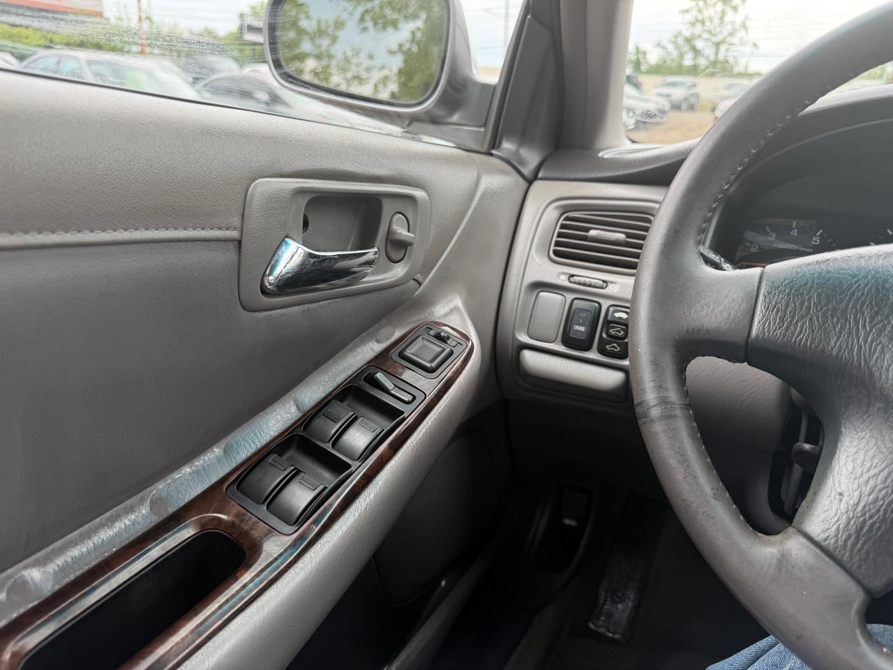 Honda Accord EX Sedan with Leather 2000