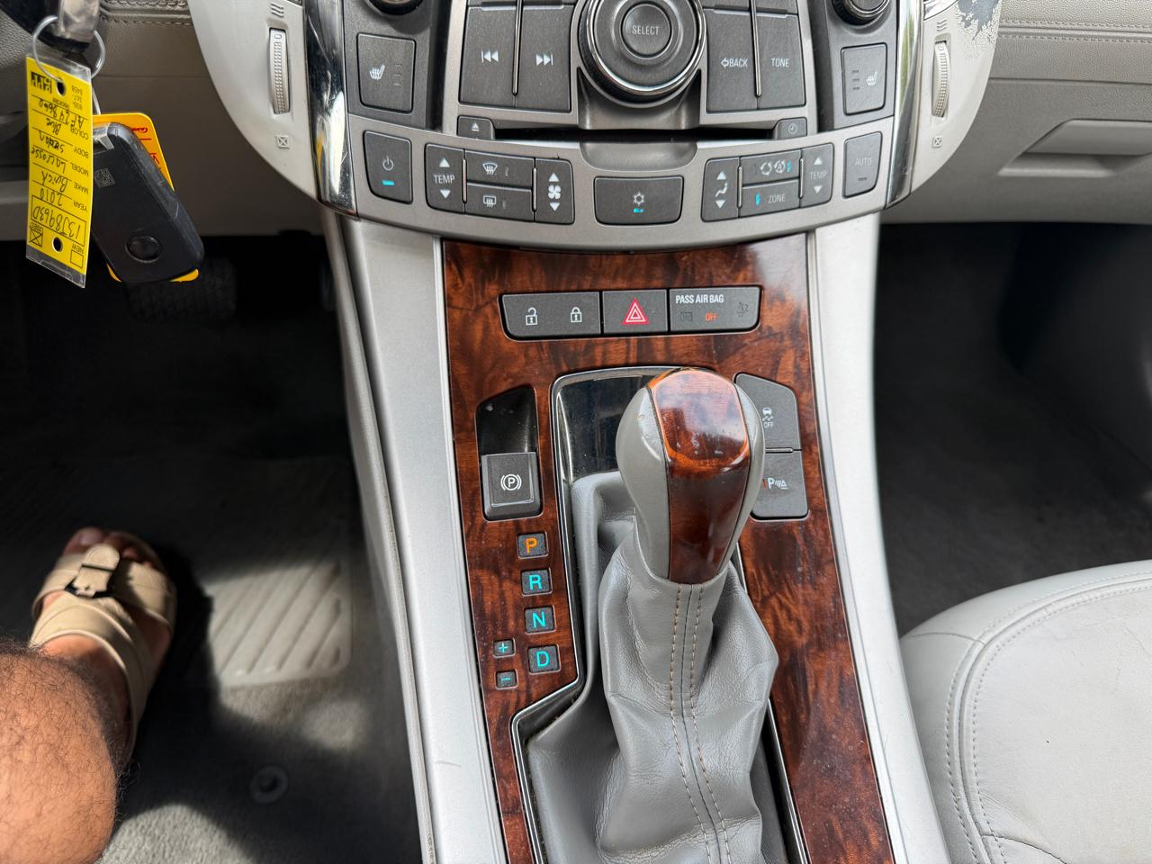 Buick LaCrosse CXL FWD 2010