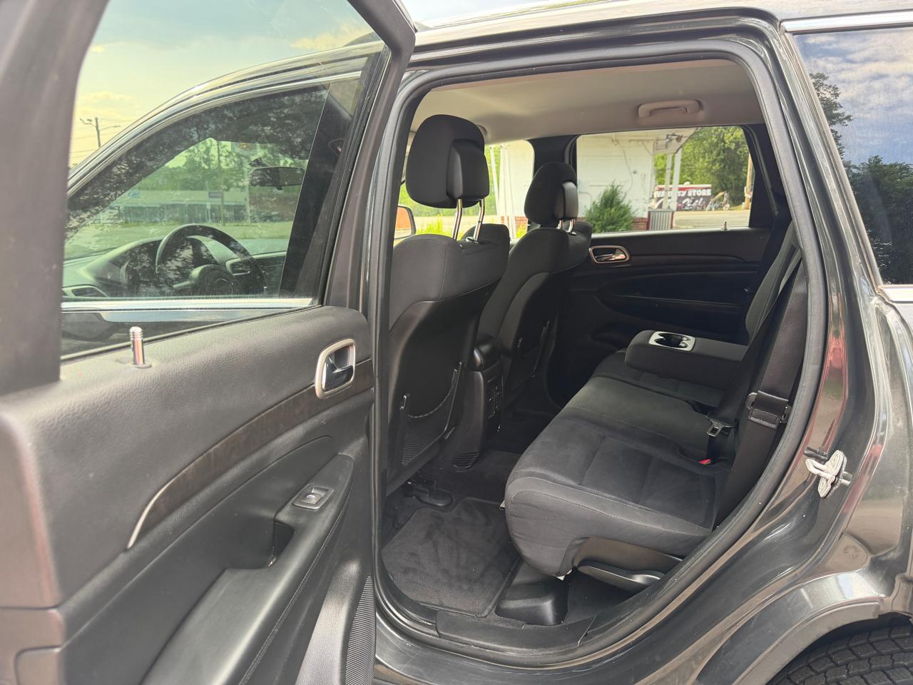 Jeep Grand Cherokee Laredo 4WD 2011