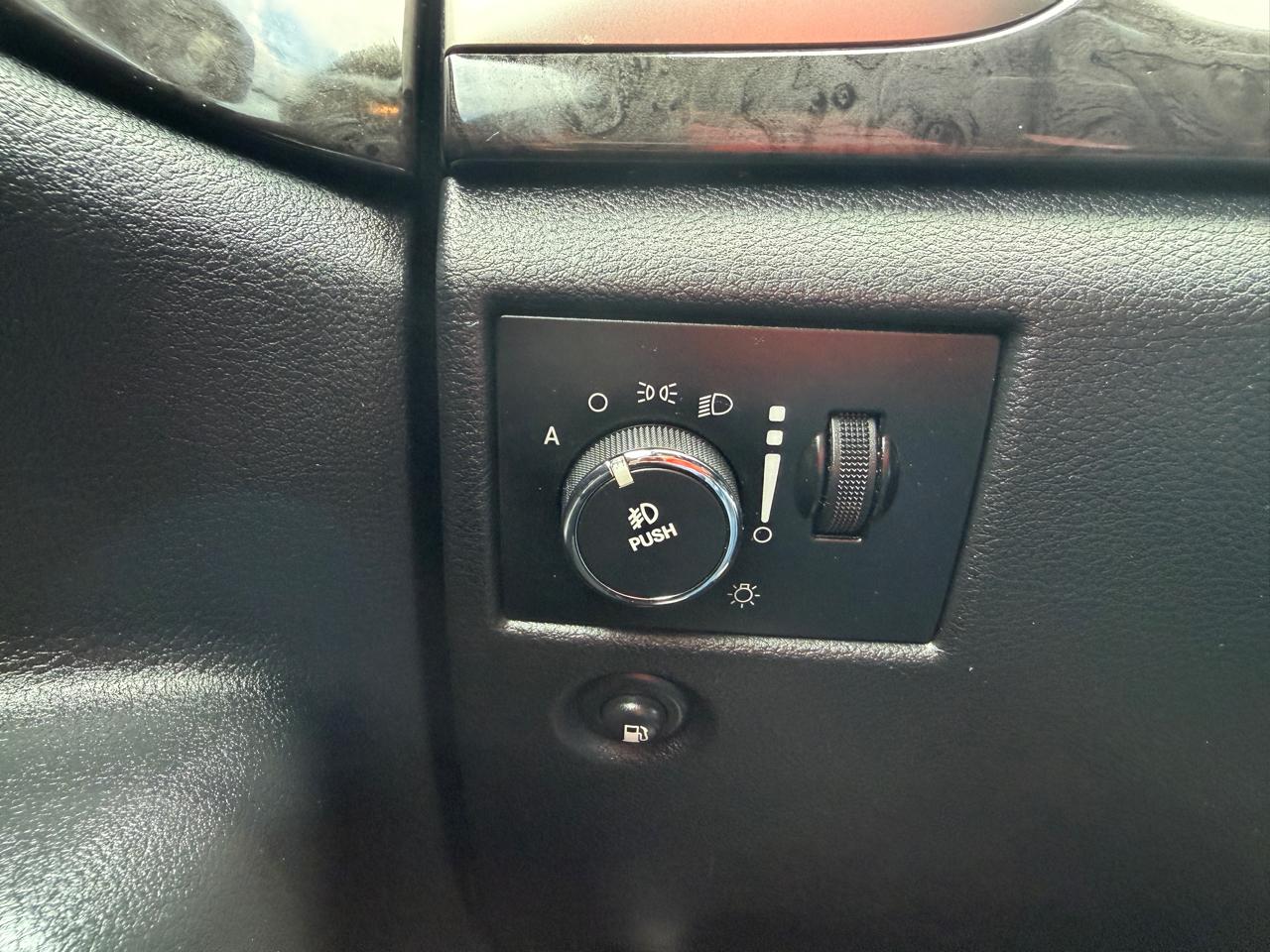 Jeep Grand Cherokee Laredo 4WD 2011