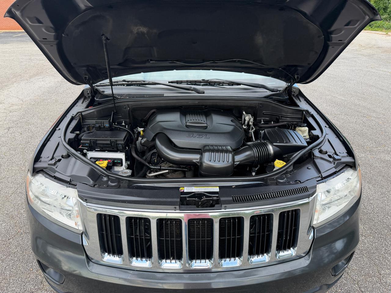 Jeep Grand Cherokee Laredo 4WD 2011