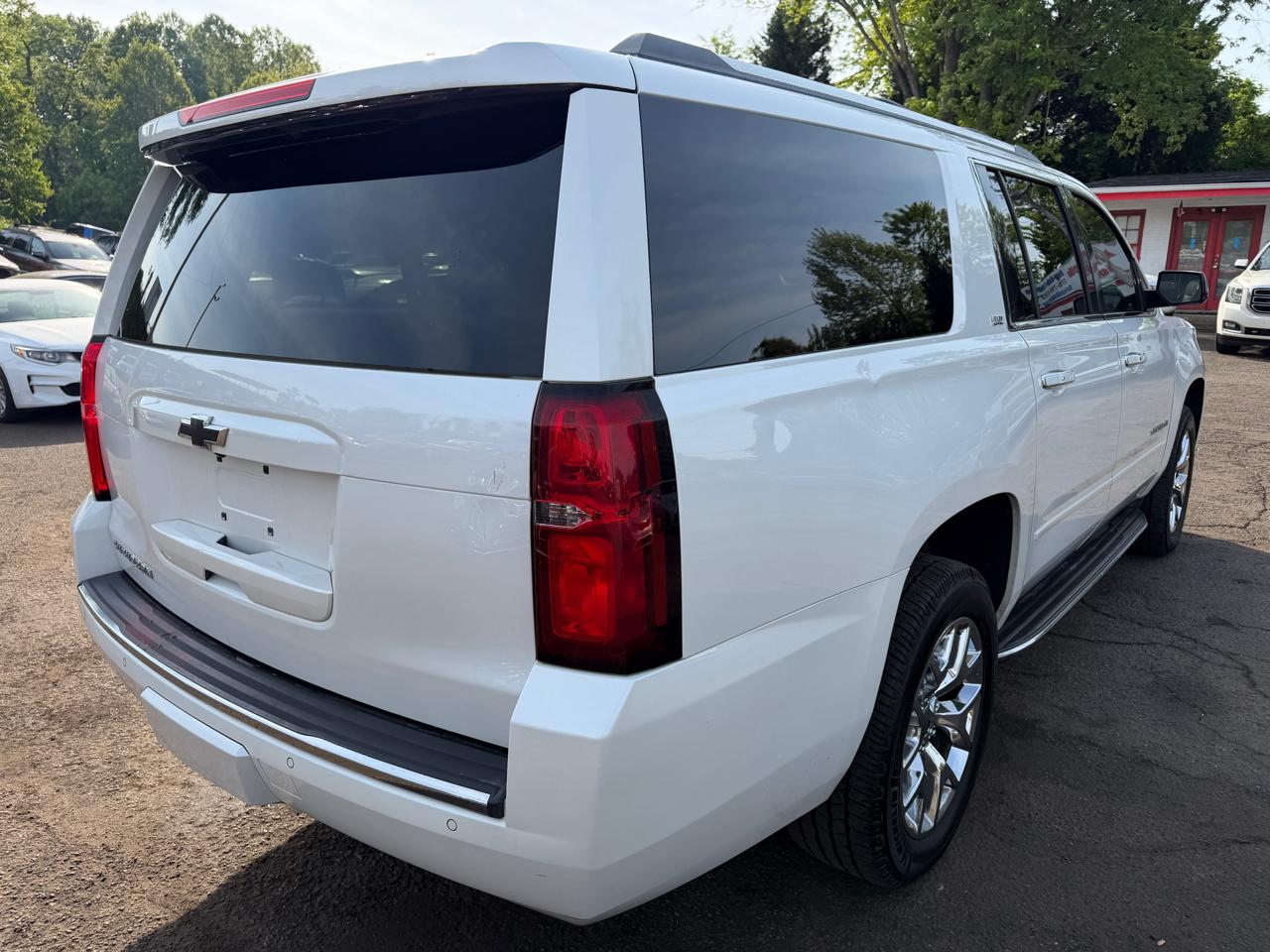 Chevrolet Suburban  2016
