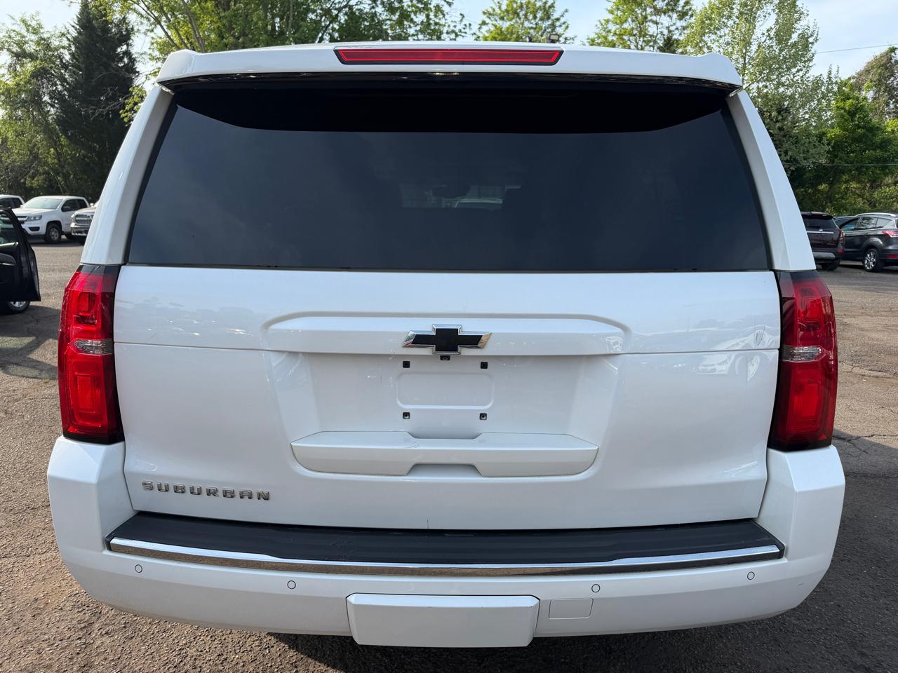 Chevrolet Suburban  2016
