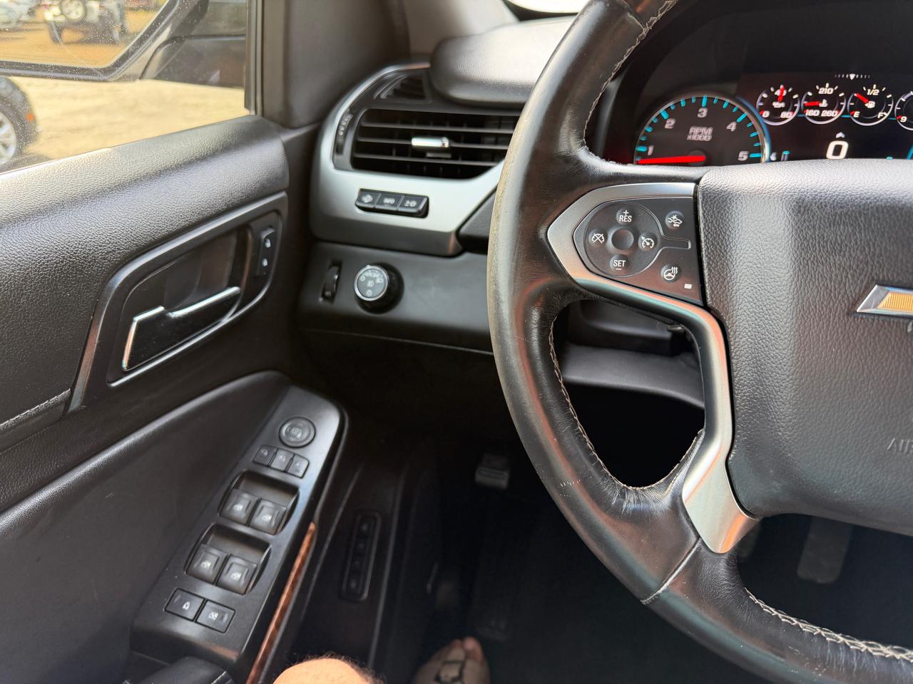 Chevrolet Suburban  2016