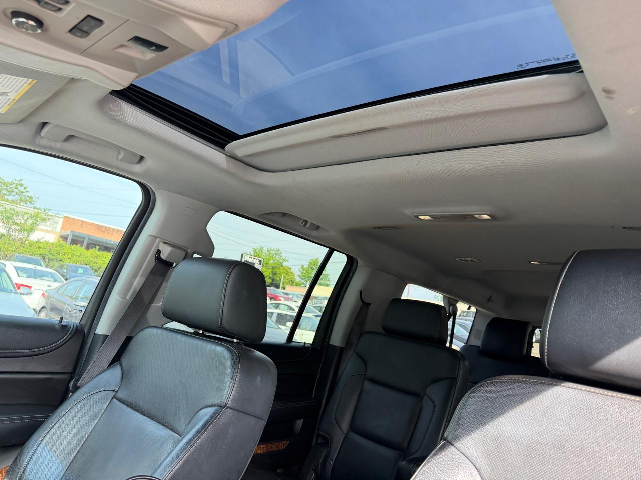 Chevrolet Suburban  2016