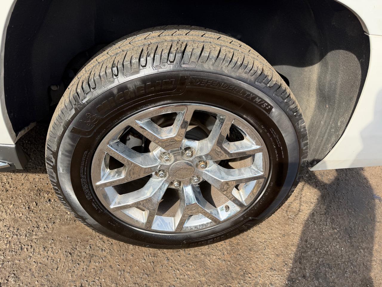 Chevrolet Suburban  2016