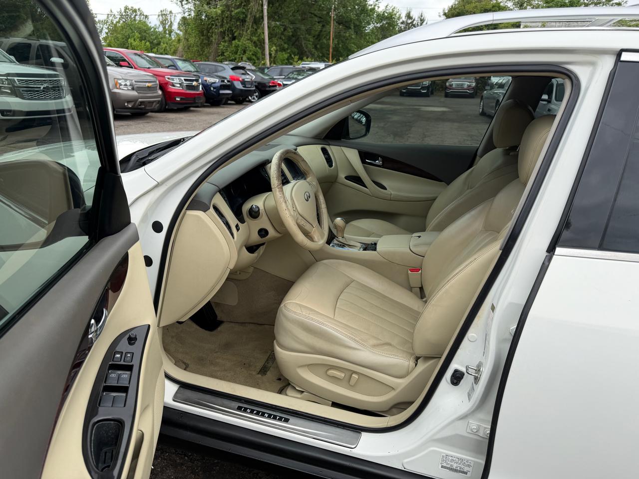 Infiniti QX50 AWD 2014