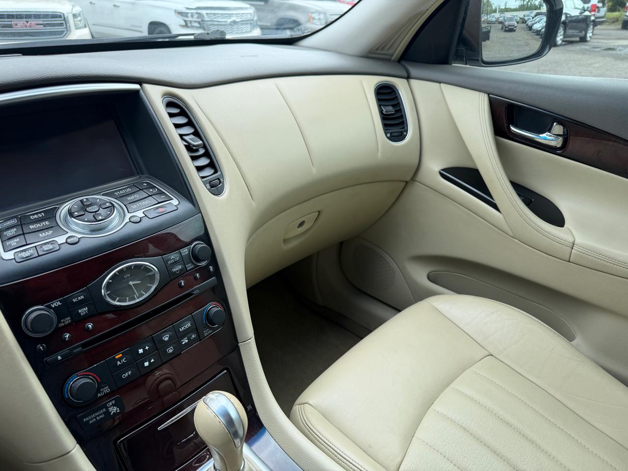 Infiniti QX50 AWD 2014