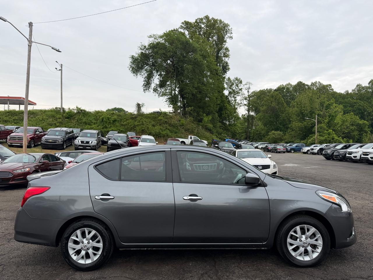Nissan Versa SV 2019
