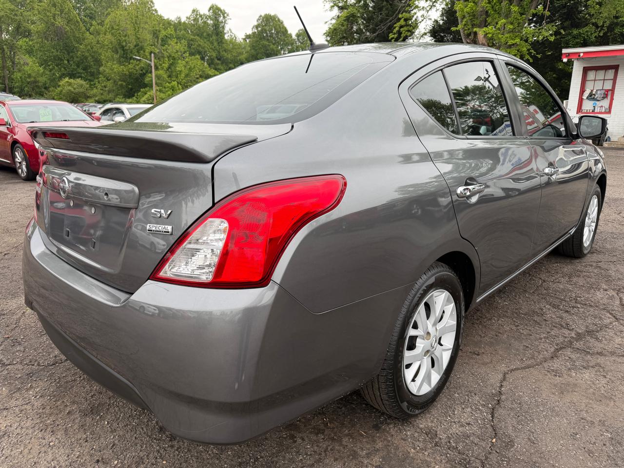 Nissan Versa SV 2019