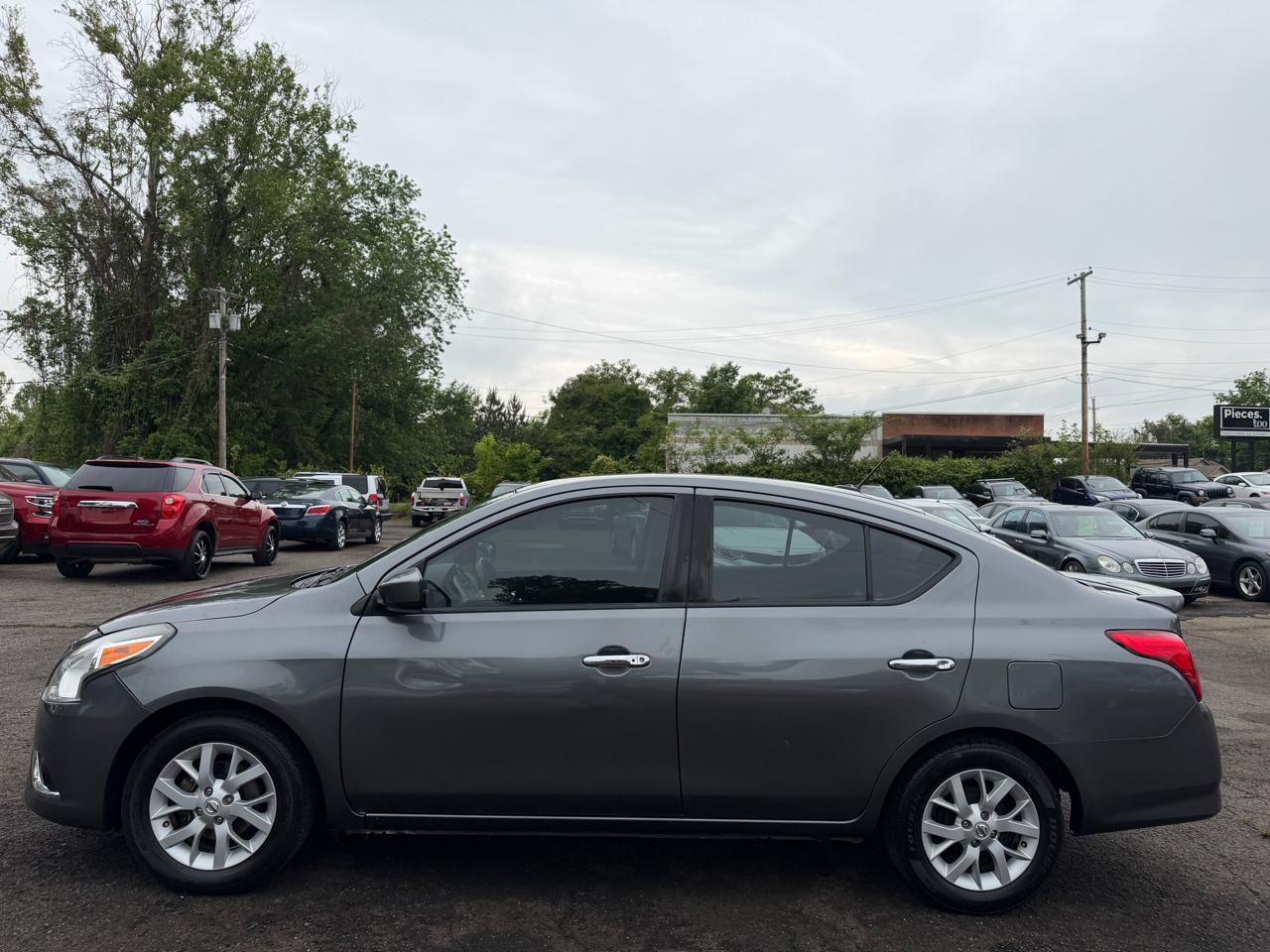 Nissan Versa SV 2019