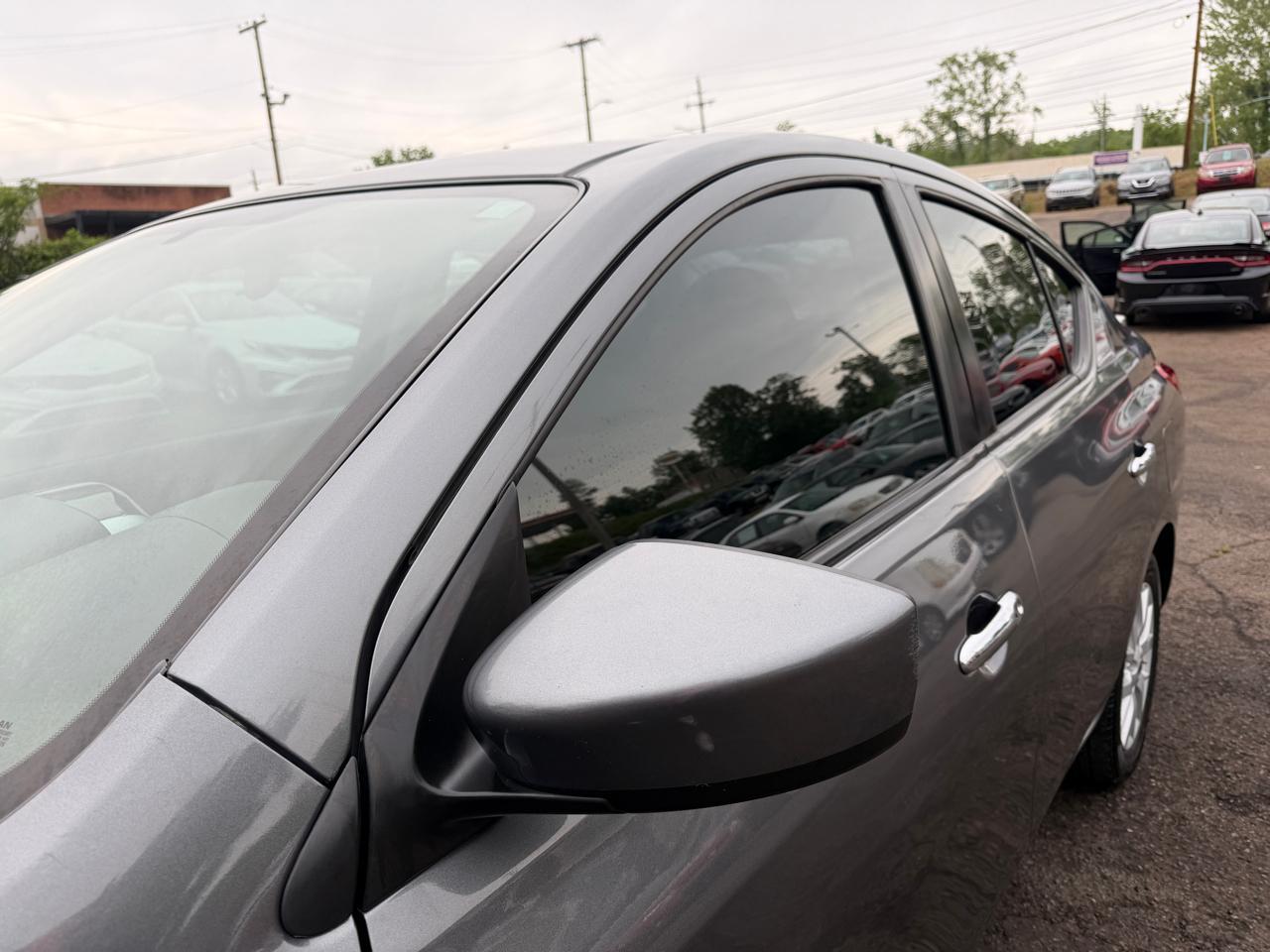 Nissan Versa SV 2019