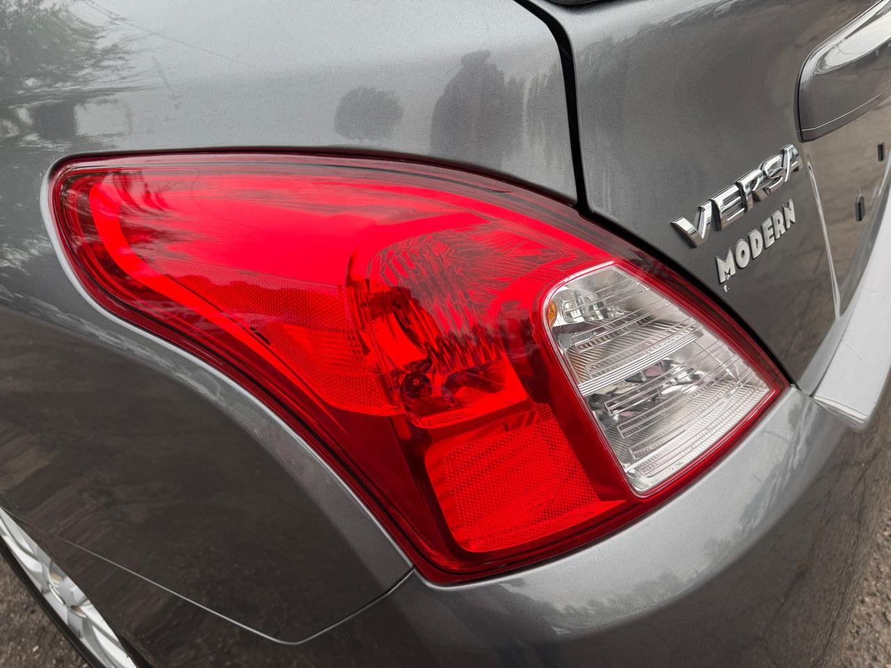 Nissan Versa SV 2019