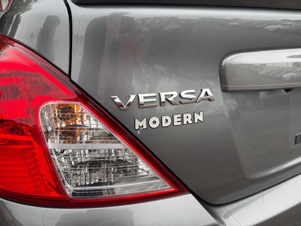 Nissan Versa SV 2019