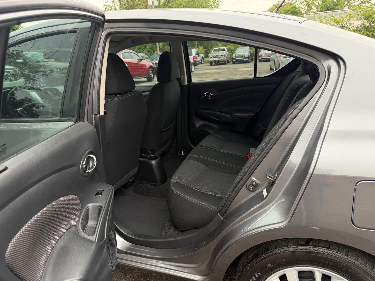 Nissan Versa SV 2019