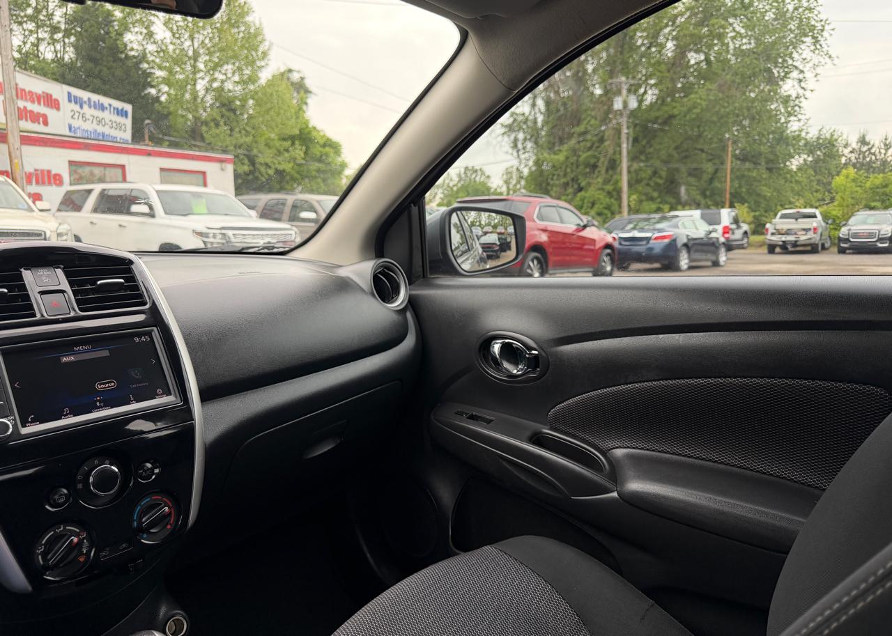 Nissan Versa SV 2019