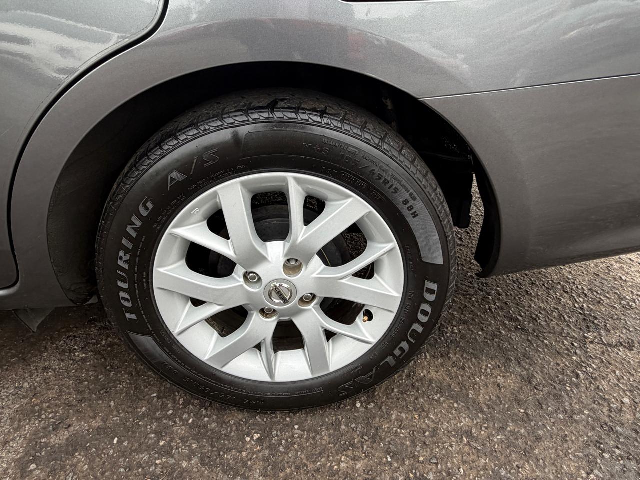 Nissan Versa SV 2019