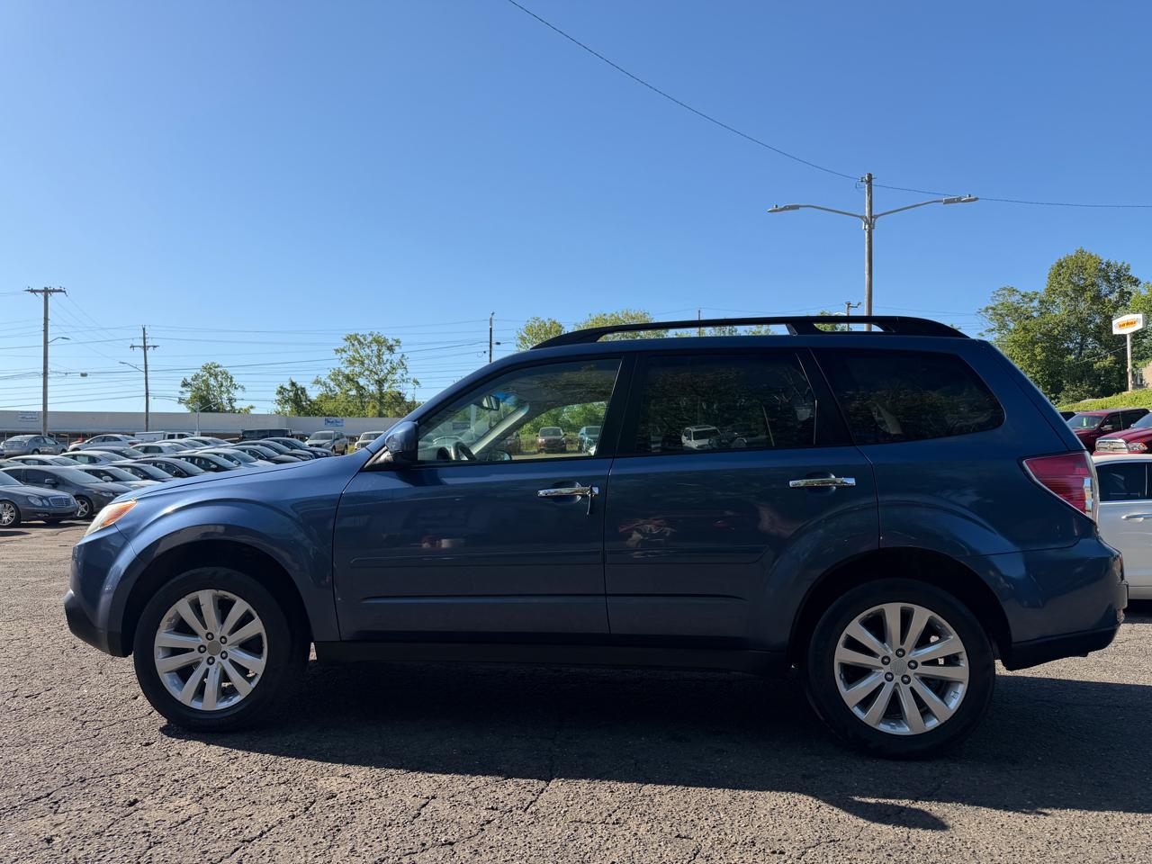 Subaru Forester 2.5X Premium 2012