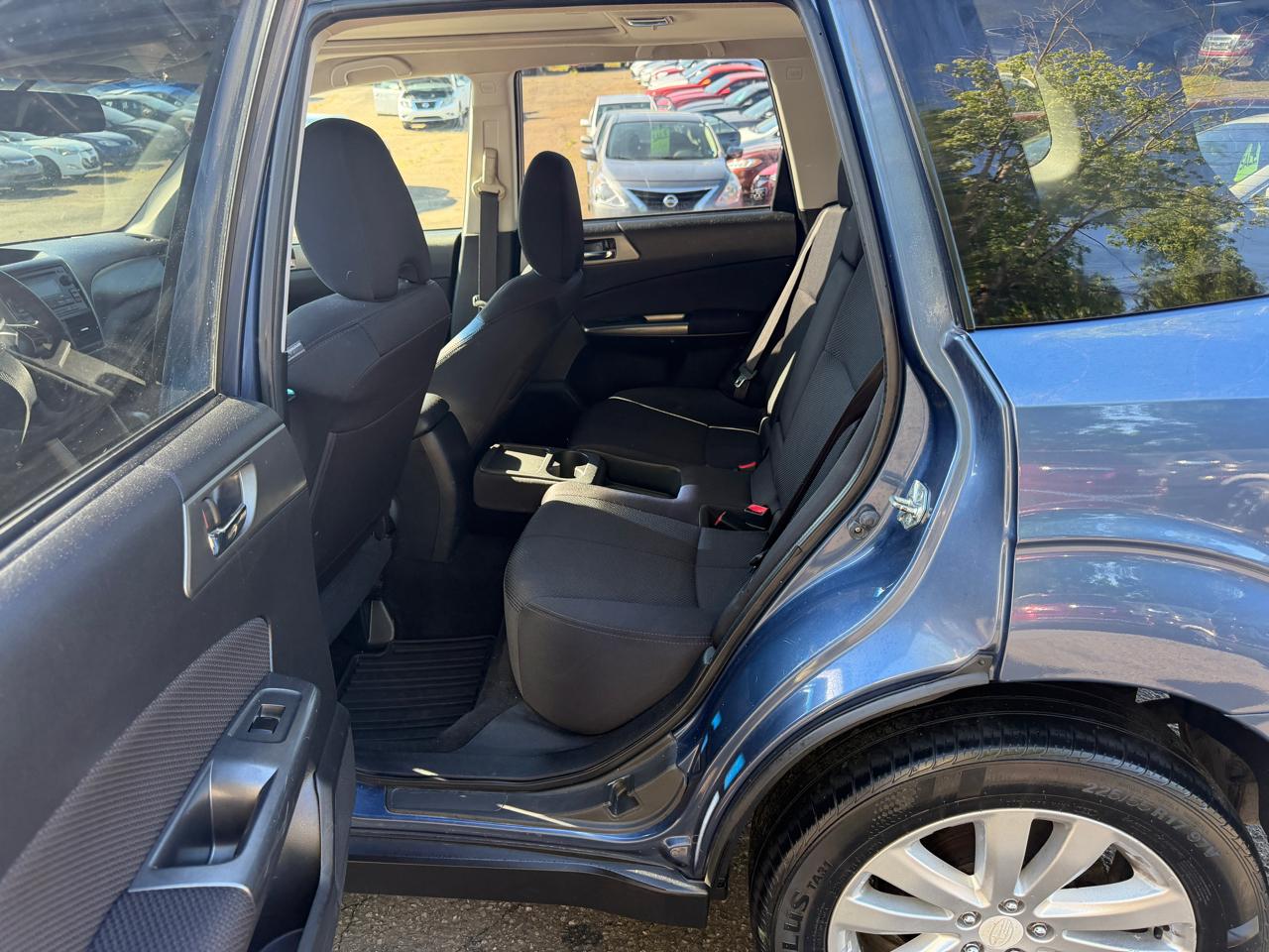 Subaru Forester 2.5X Premium 2012