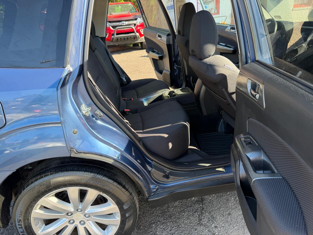Subaru Forester 2.5X Premium 2012