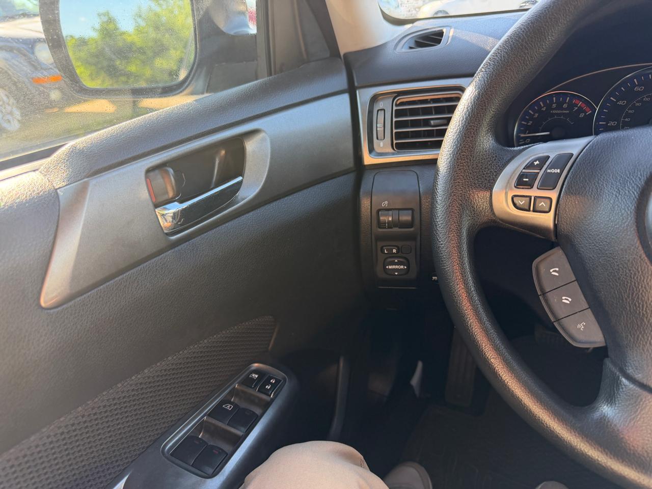 Subaru Forester 2.5X Premium 2012