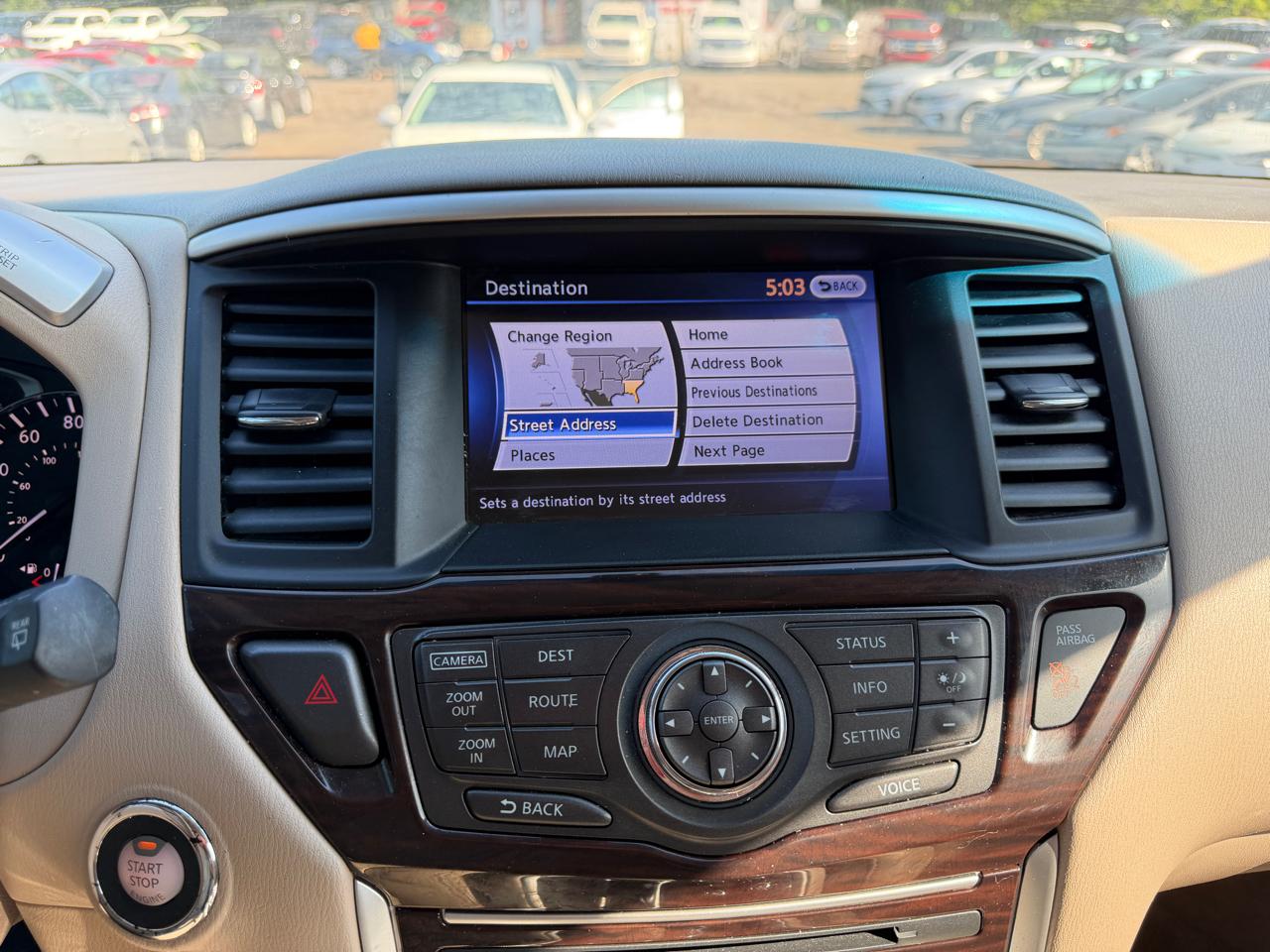 Nissan Pathfinder LE 2013