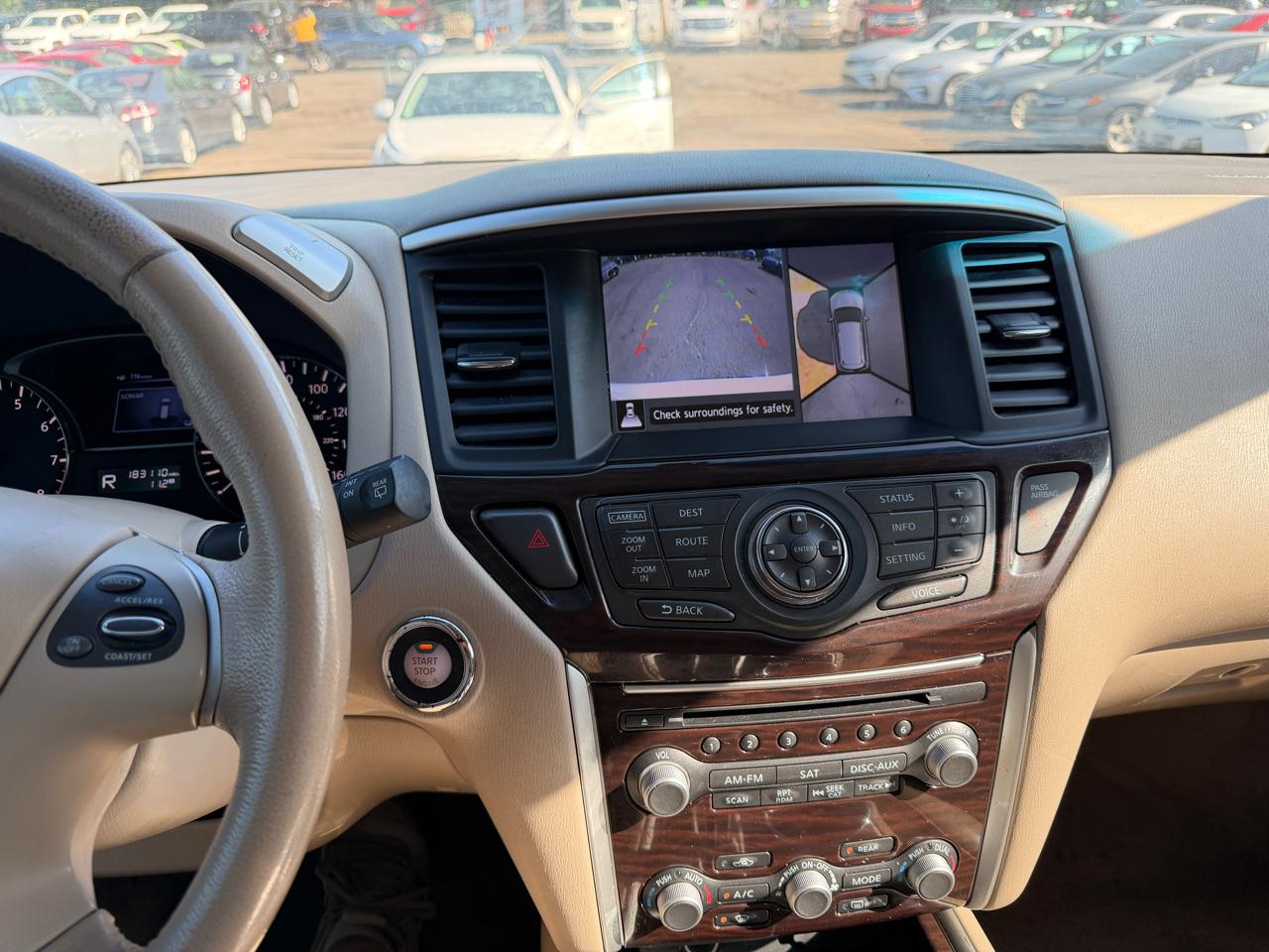 Nissan Pathfinder LE 2013