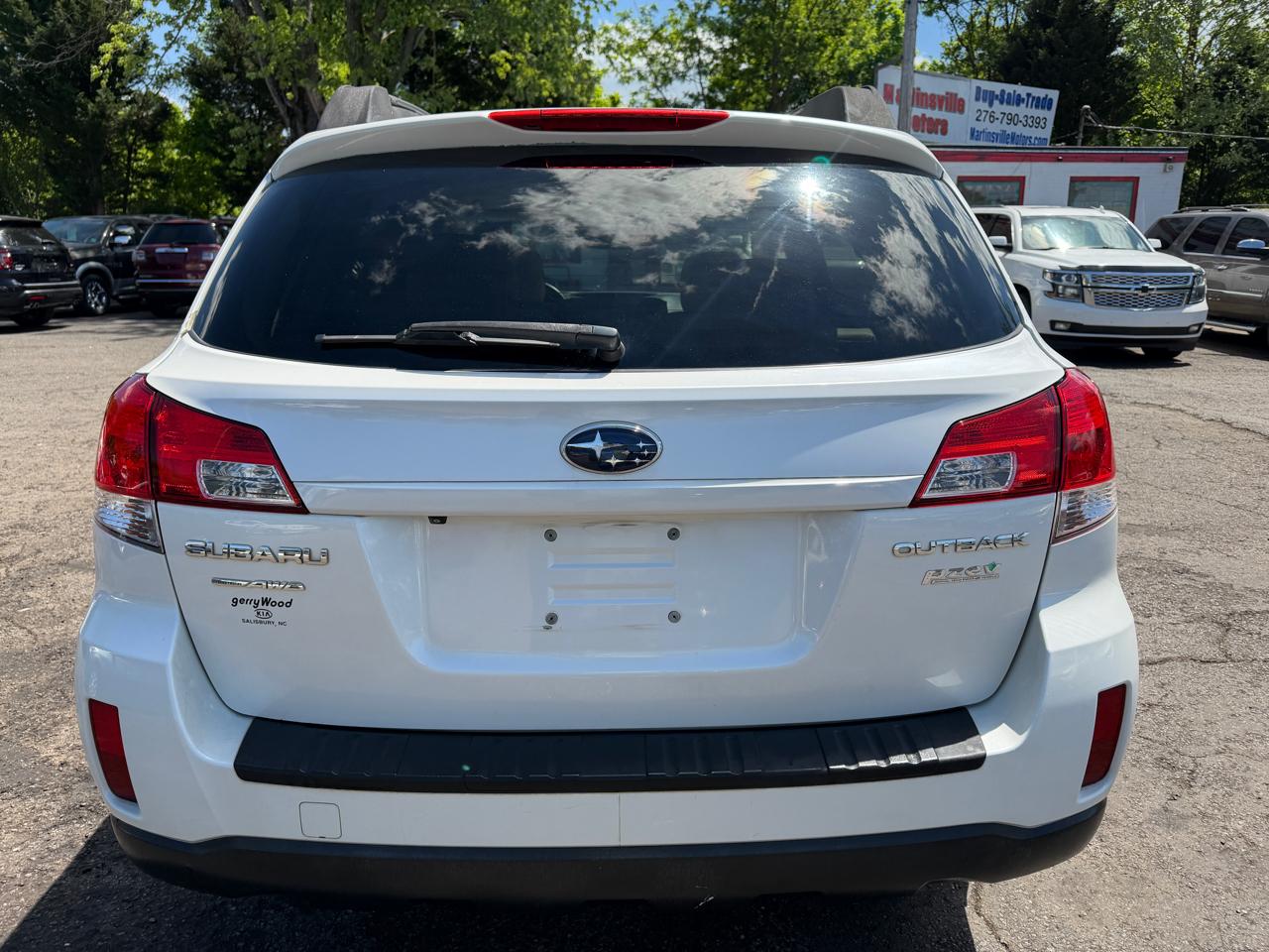 Subaru Outback 2.5i Premium 2011