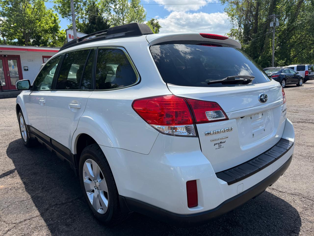 Subaru Outback 2.5i Premium 2011