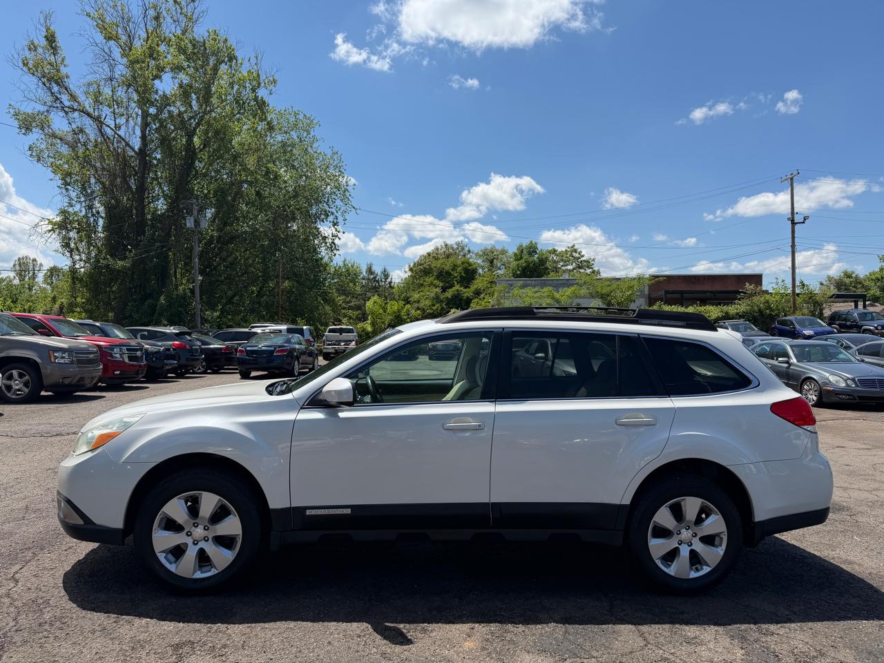 Subaru Outback 2.5i Premium 2011