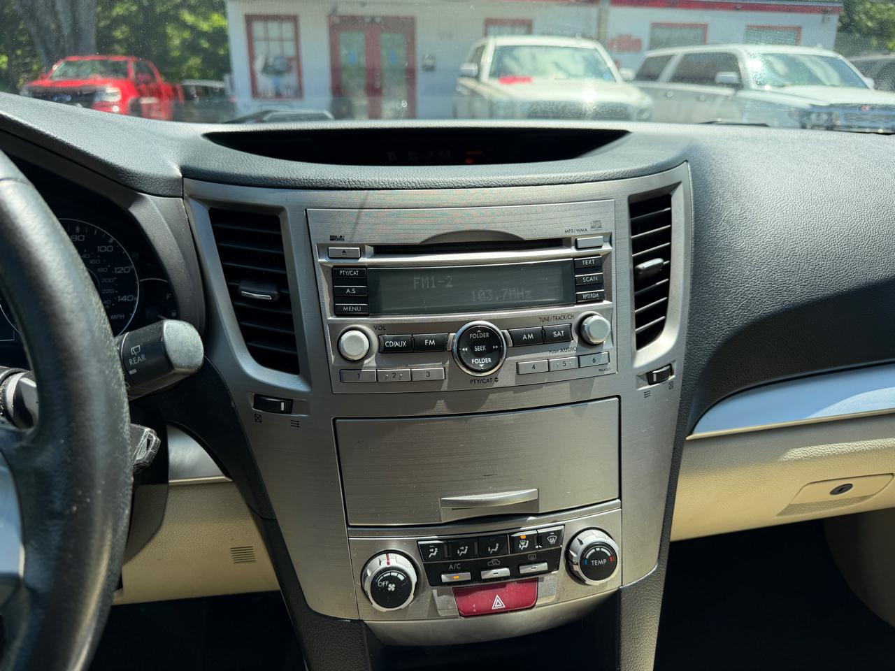 Subaru Outback 2.5i Premium 2011