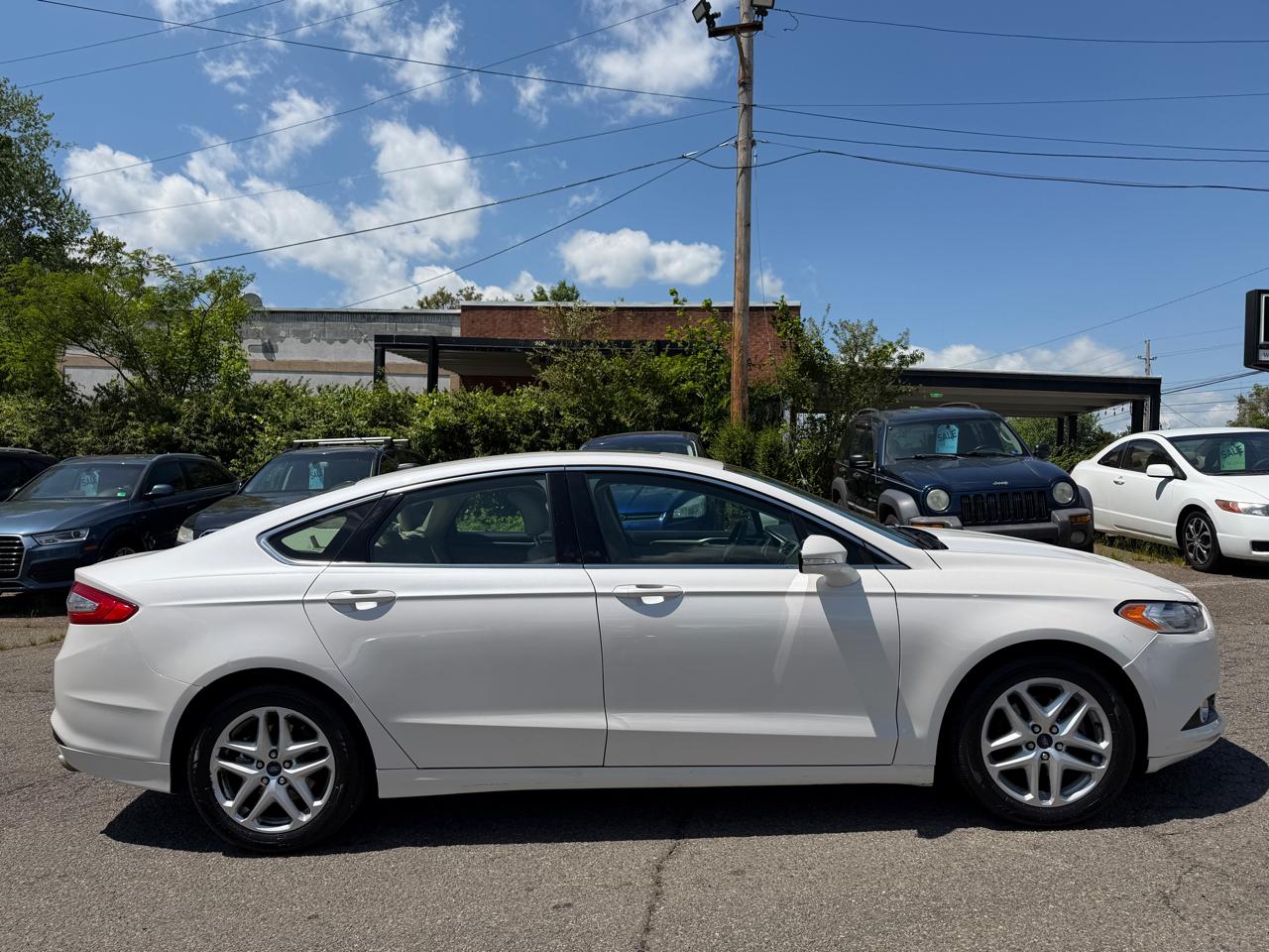 Ford Fusion SE 2015