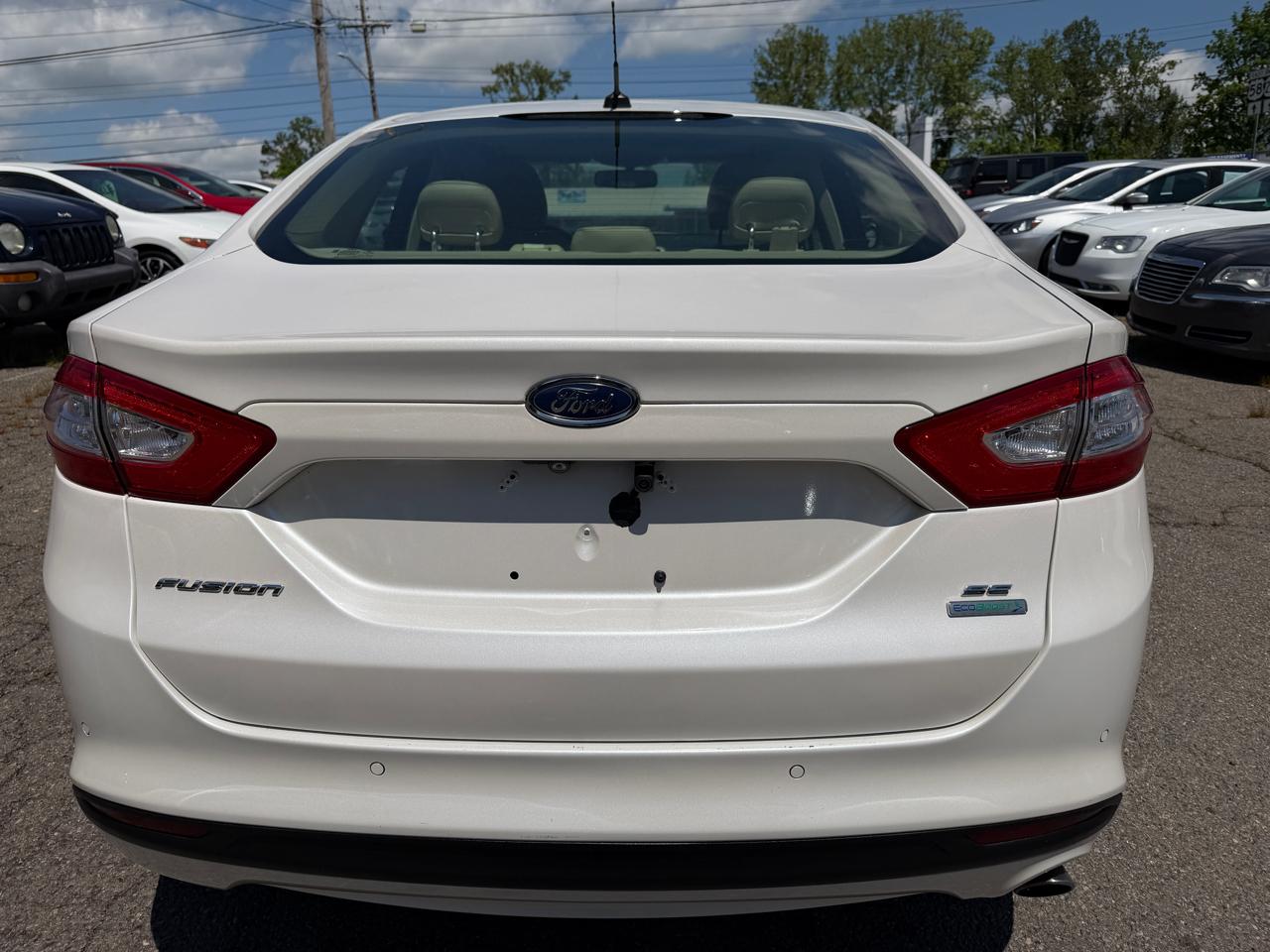 Ford Fusion SE 2015