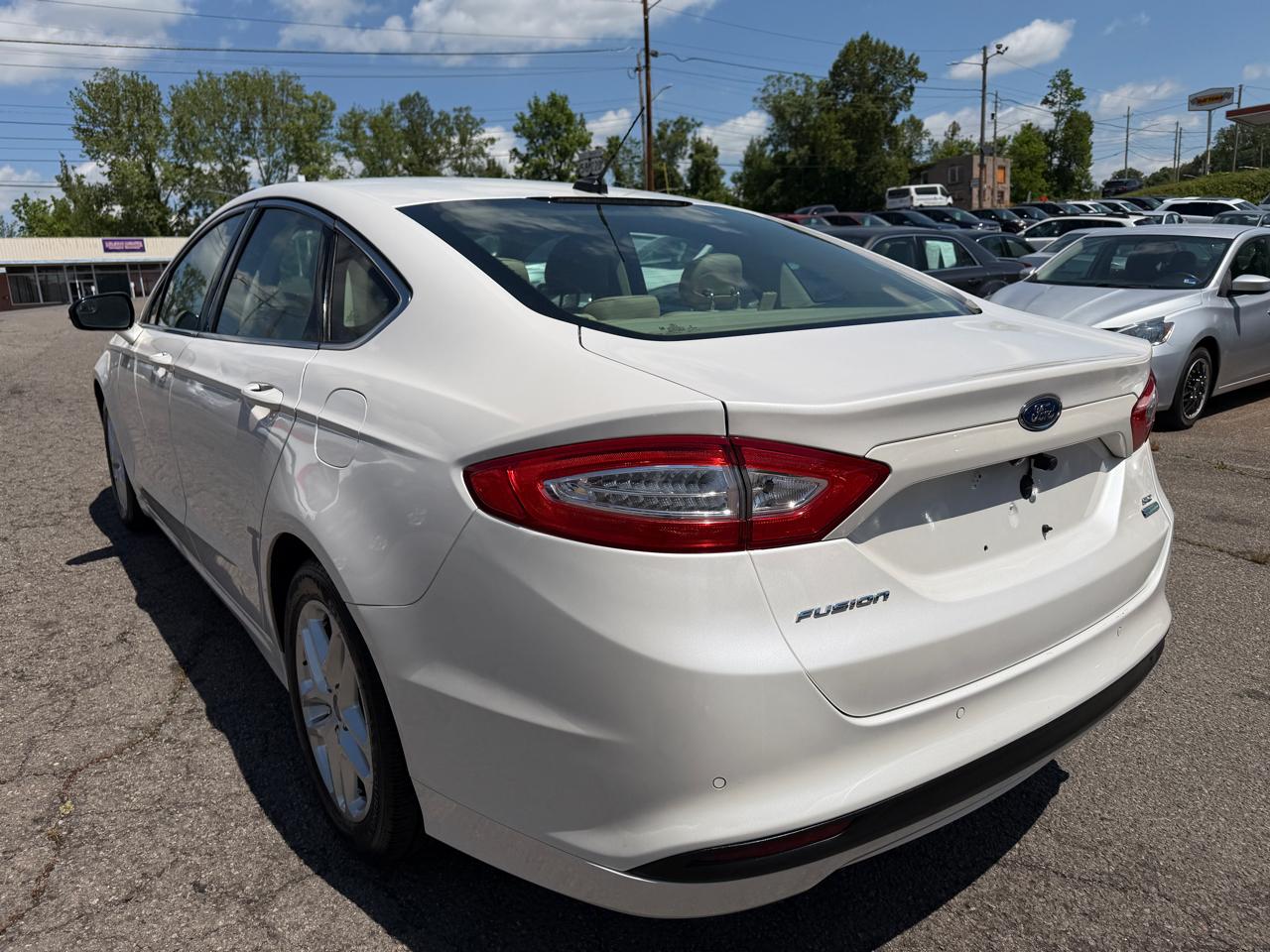 Ford Fusion SE 2015