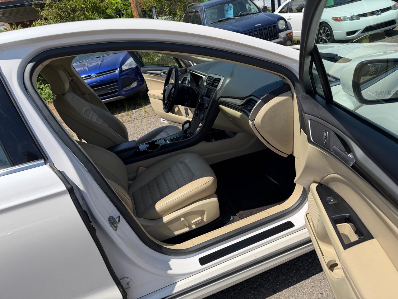 Ford Fusion SE 2015