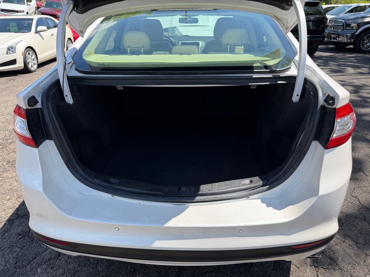 Ford Fusion SE 2015