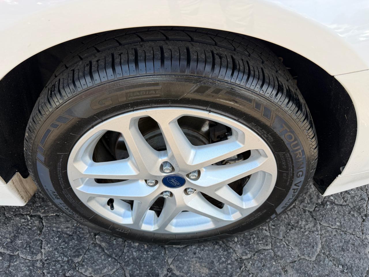 Ford Fusion SE 2015