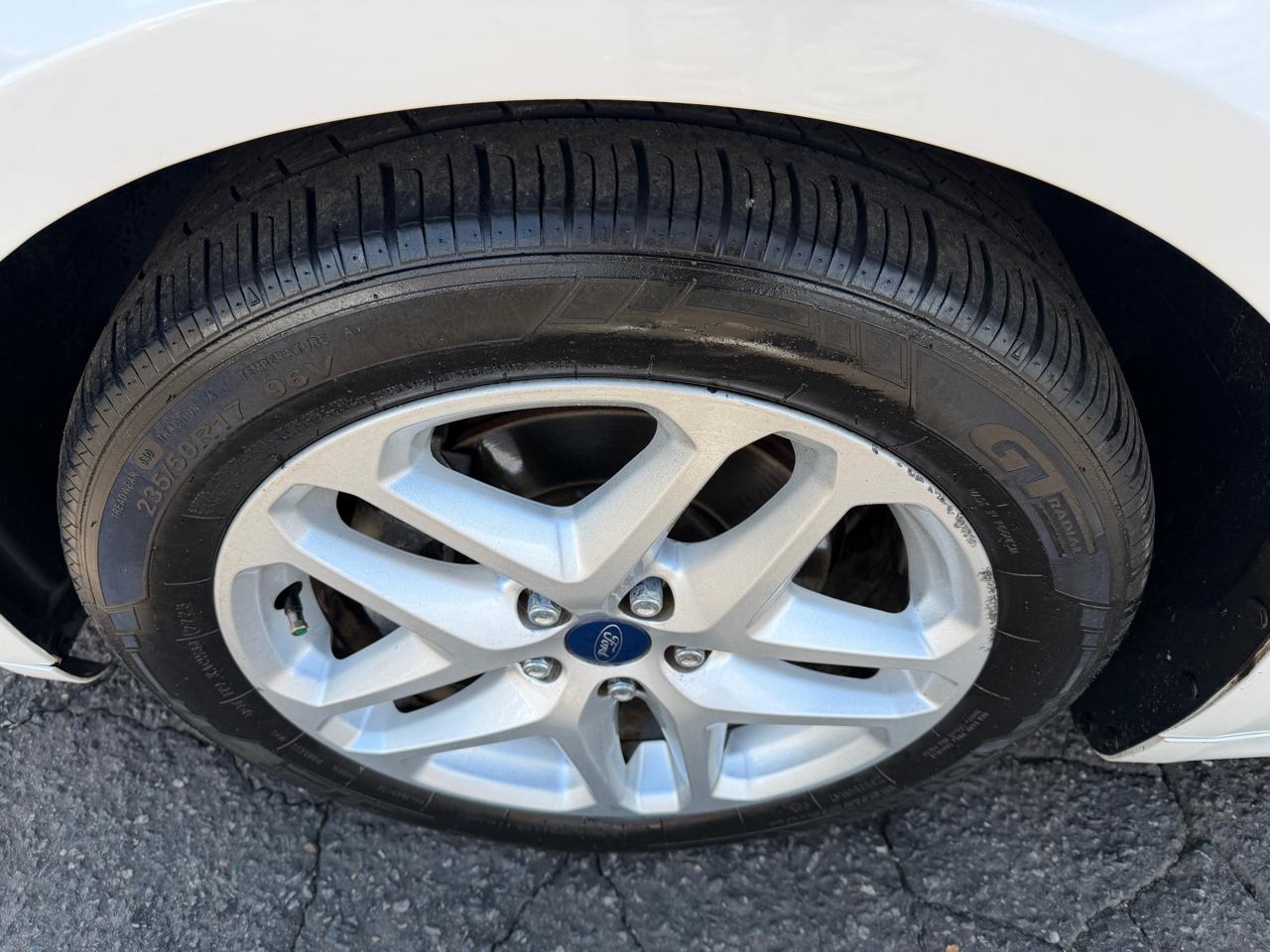 Ford Fusion SE 2015