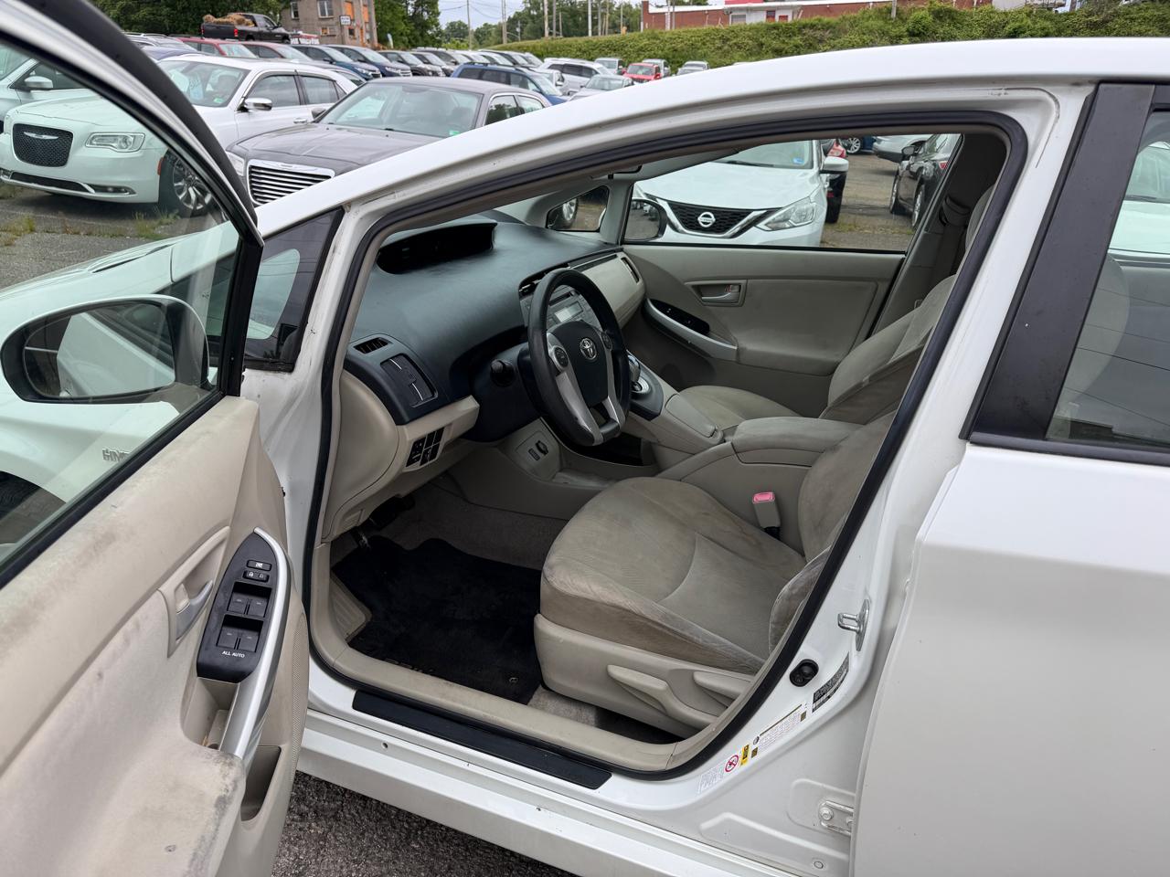 Toyota Prius Prius V 2010