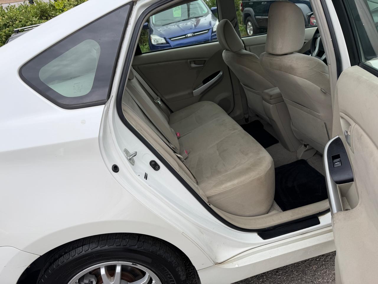 Toyota Prius Prius V 2010