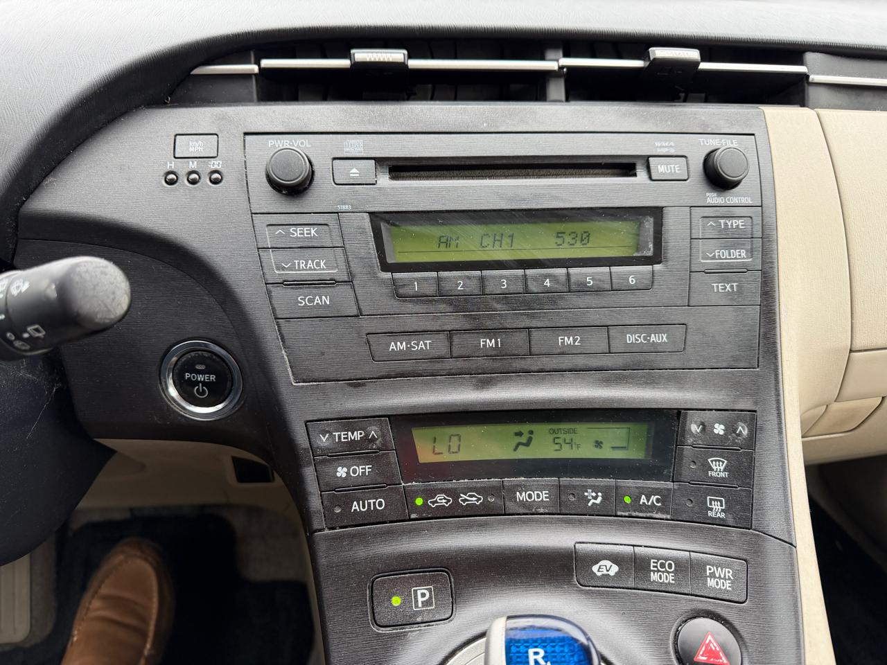 Toyota Prius Prius V 2010