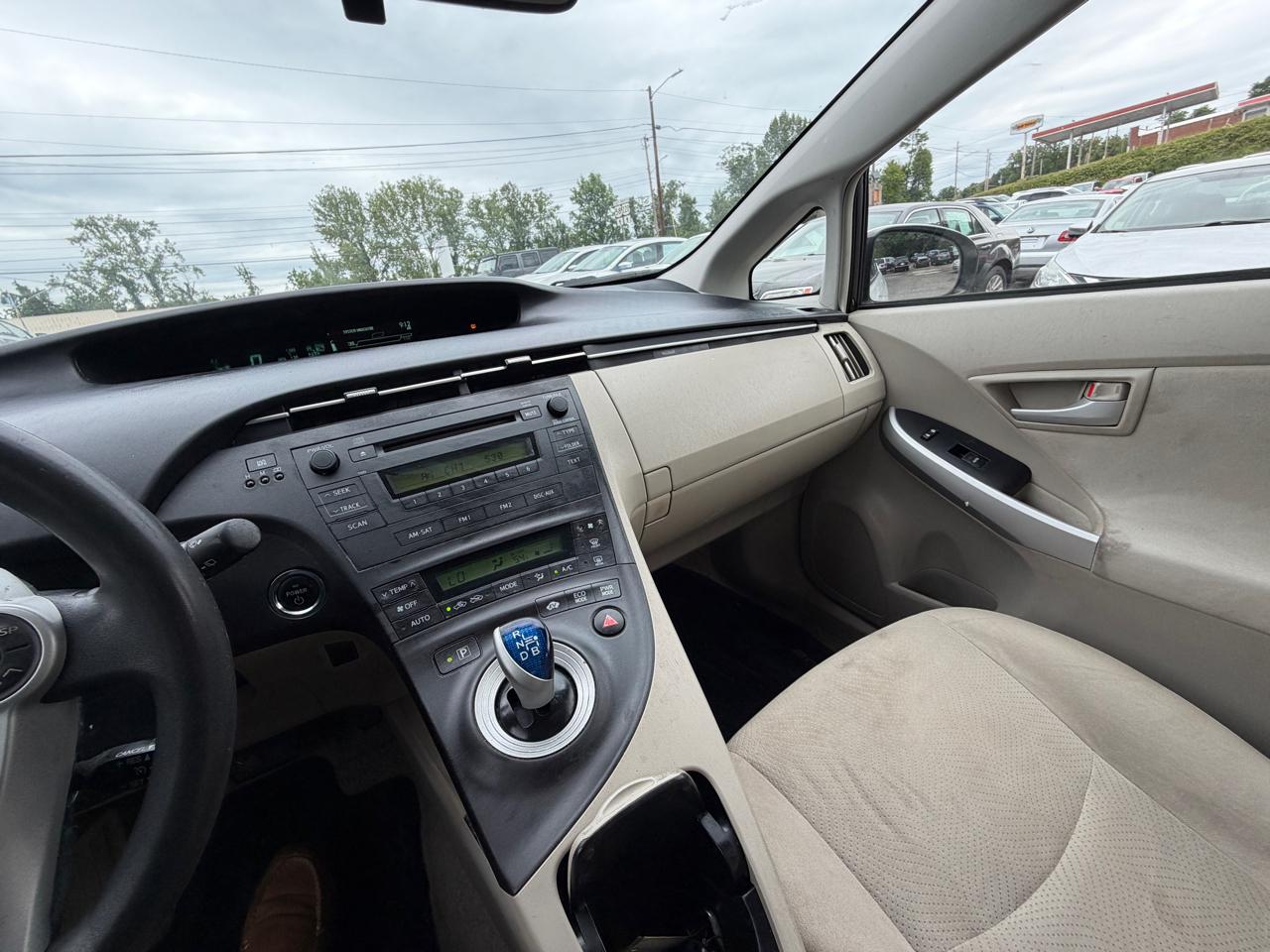 Toyota Prius Prius V 2010