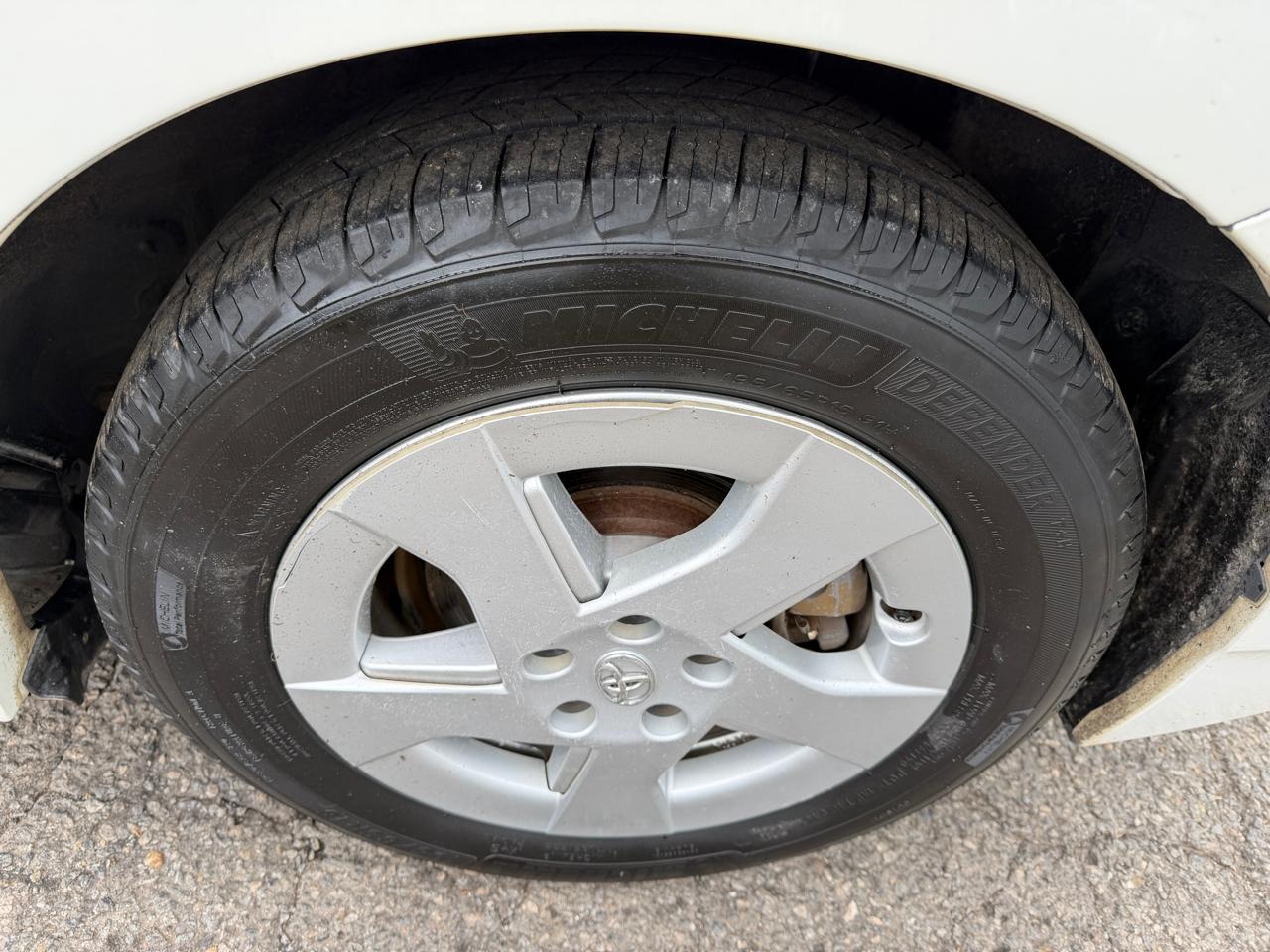 Toyota Prius Prius V 2010