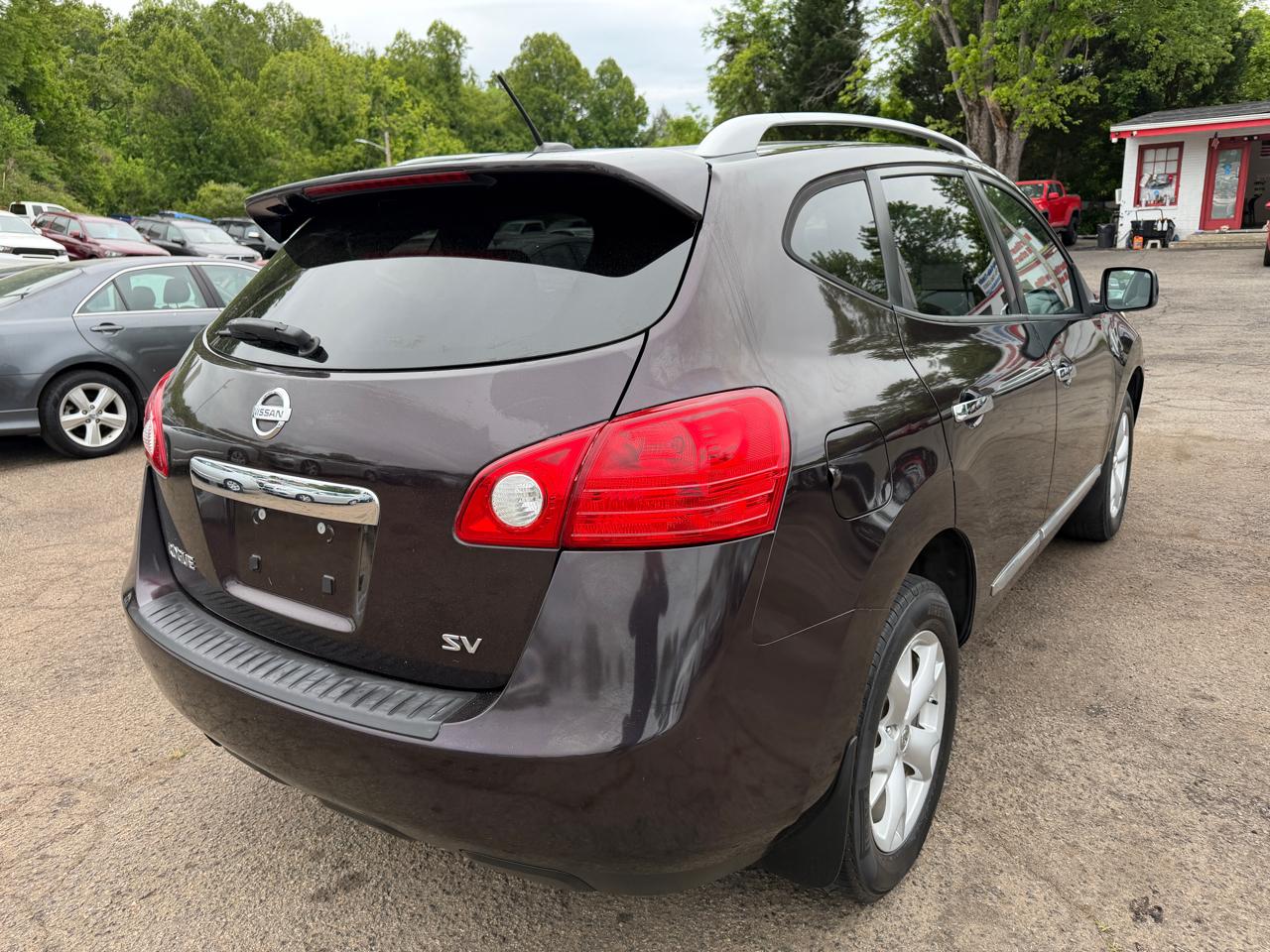 Nissan Rogue SV 2011