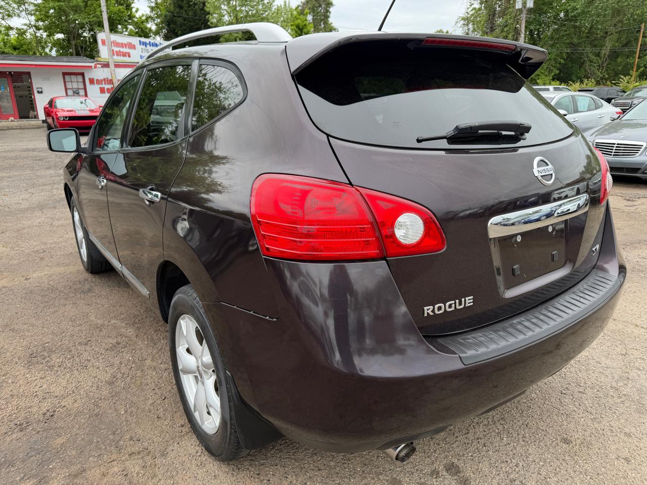 Nissan Rogue SV 2011