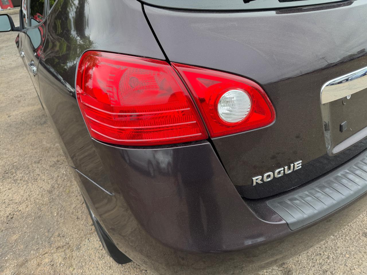 Nissan Rogue SV 2011