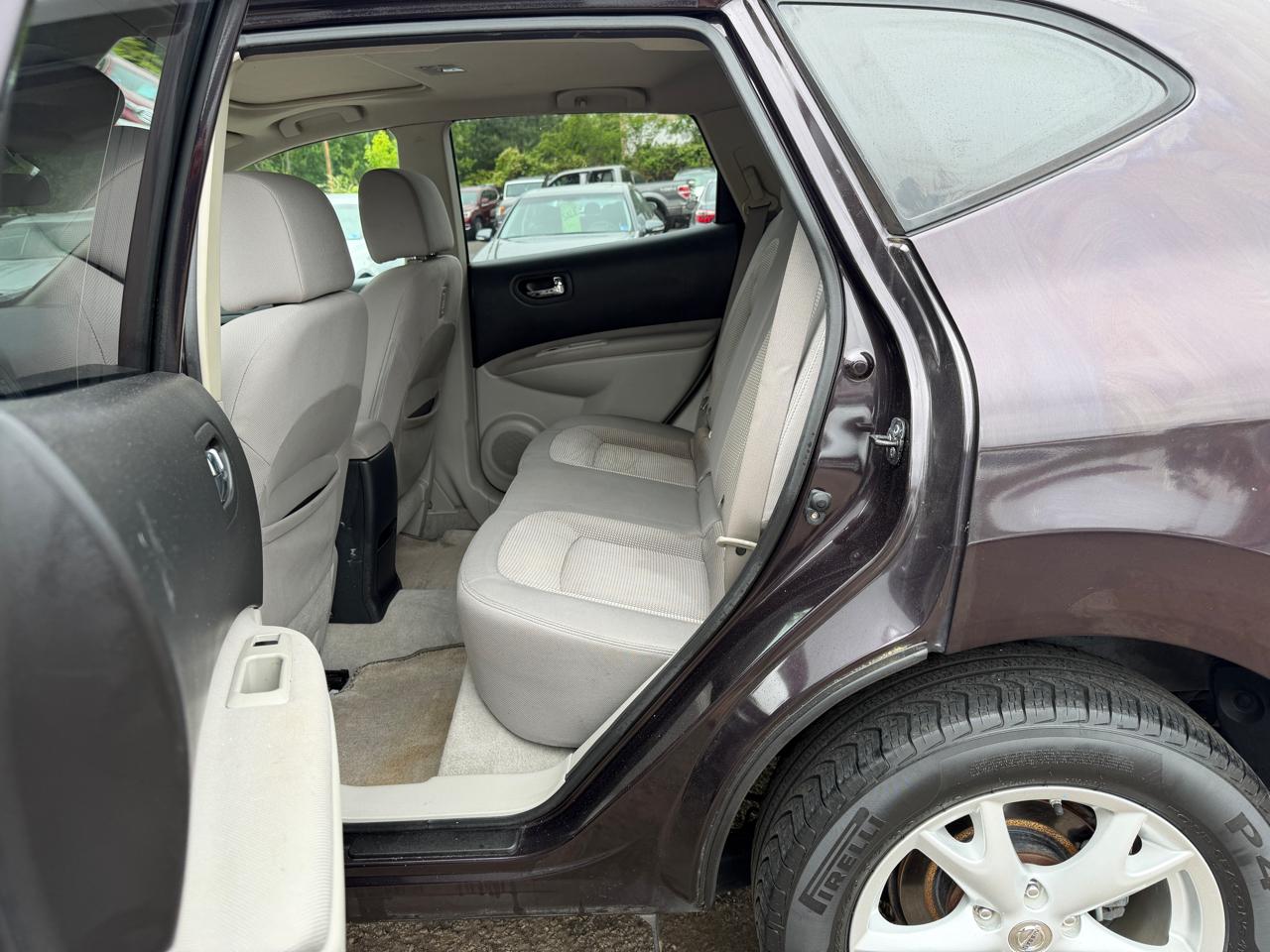 Nissan Rogue SV 2011